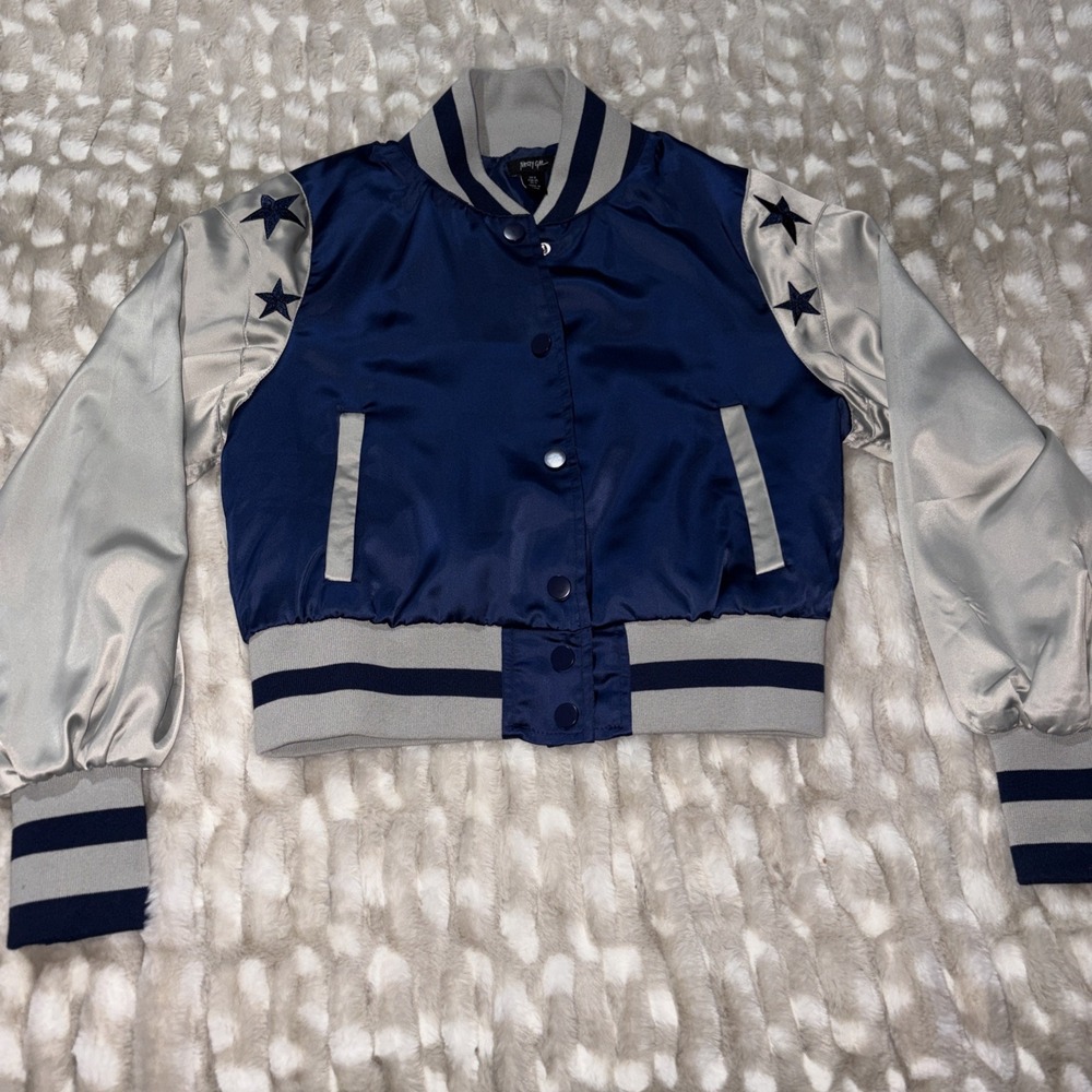 Nasty Gal Lightweight Jacket Star Navy Satin Silver Sleeves Size 4 Button Up